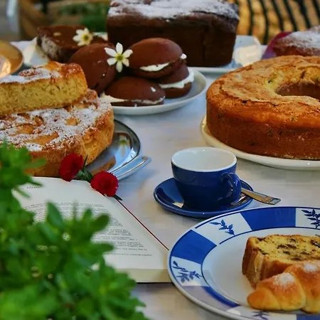 Antico Casale Bed and Breakfast 3*